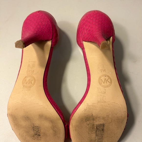 Hot Pink/Fuschia Michael Kors Jetset Heeled Sandal with Embossed Leather size 7 - Picture 4 of 5
